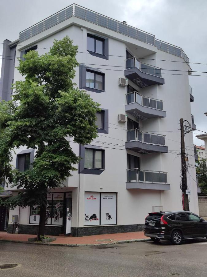 Flowers Apartment Добрич Екстер'єр фото