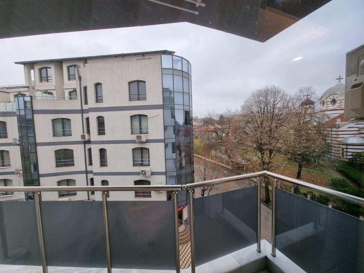 Flowers Apartment Добрич Екстер'єр фото