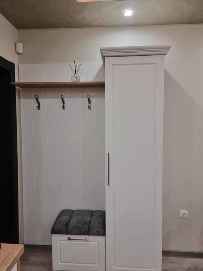 Flowers Apartment Добрич Екстер'єр фото