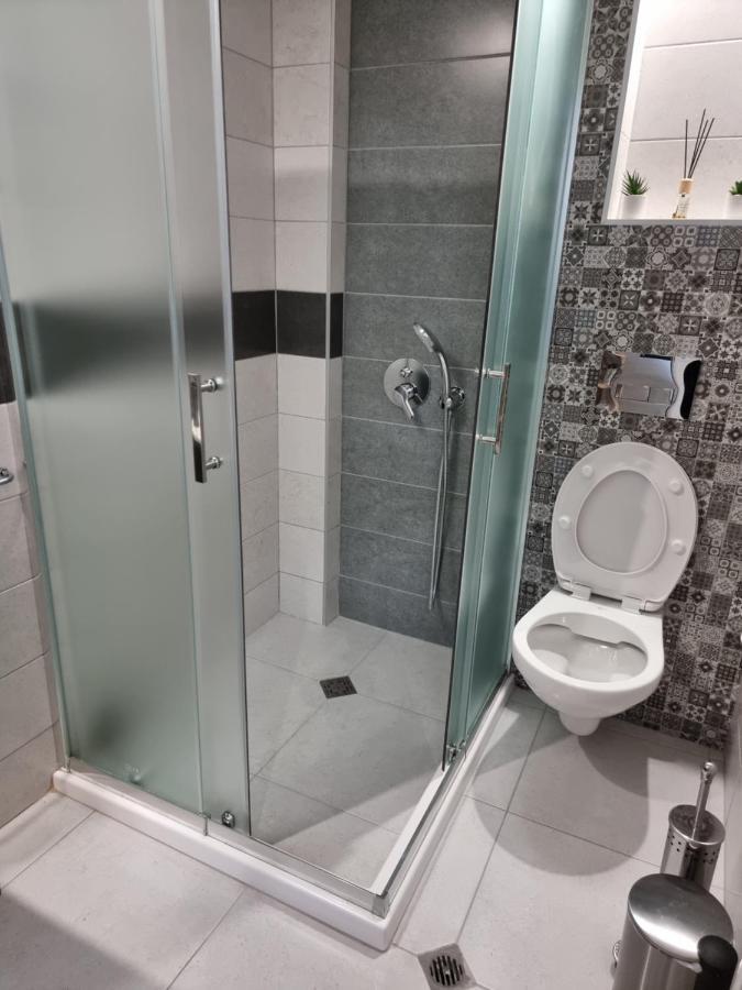 Flowers Apartment Добрич Екстер'єр фото